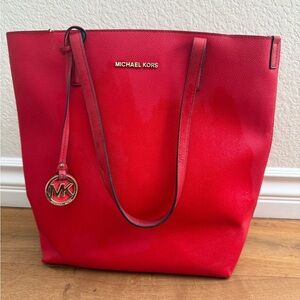 Michael Kors Jet Set Large Saffiano Leather Tote Red-Orange Gold MK Charm